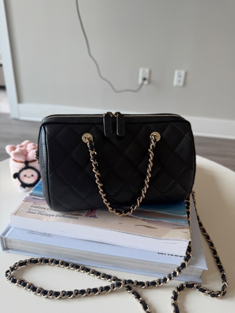 Chanel Caviar Quilted Barrel Clutch With Chain Black - Picture 4 of 4